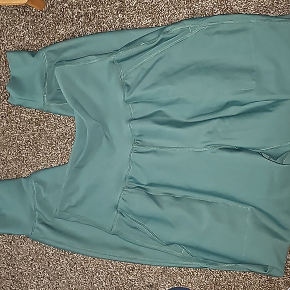 Old Navy Active Powersoft - Picture 5 of 8